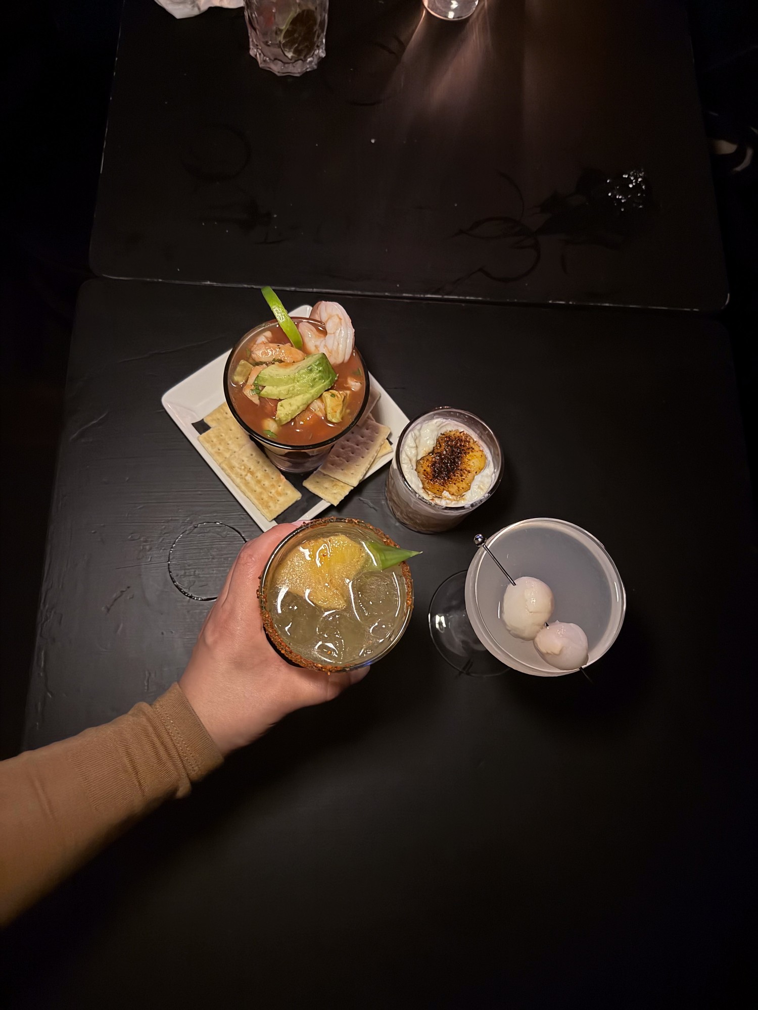 Late night at BARROOM